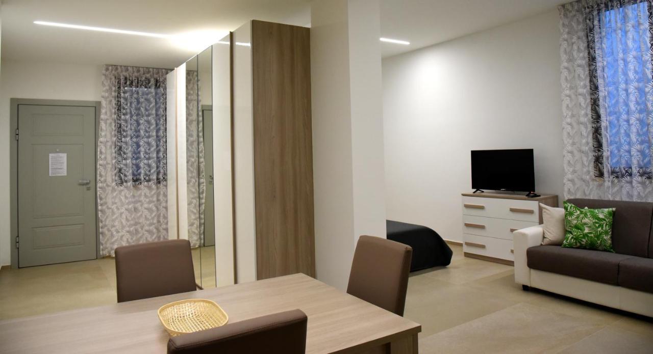 Dea Igea Apartment Bellaria-Igea Marina Bagian luar foto